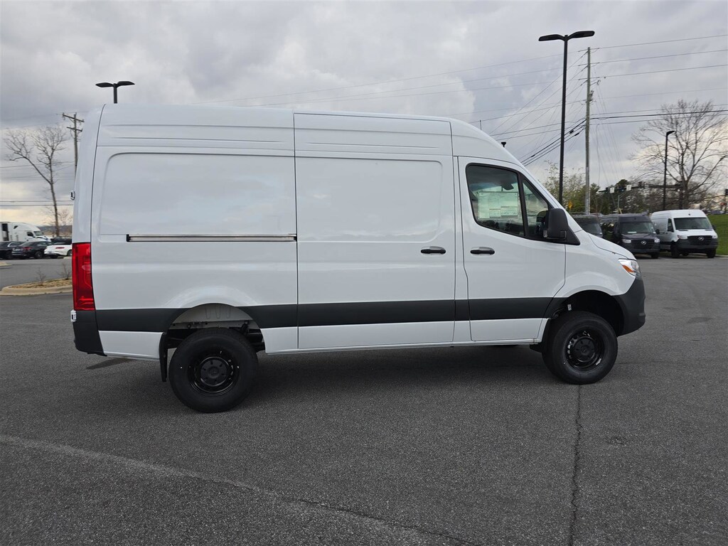 New 2025 Mercedes-Benz Sprinter 2500 Standard Roof 4-Cyl Diesel HO Van Cargo Van