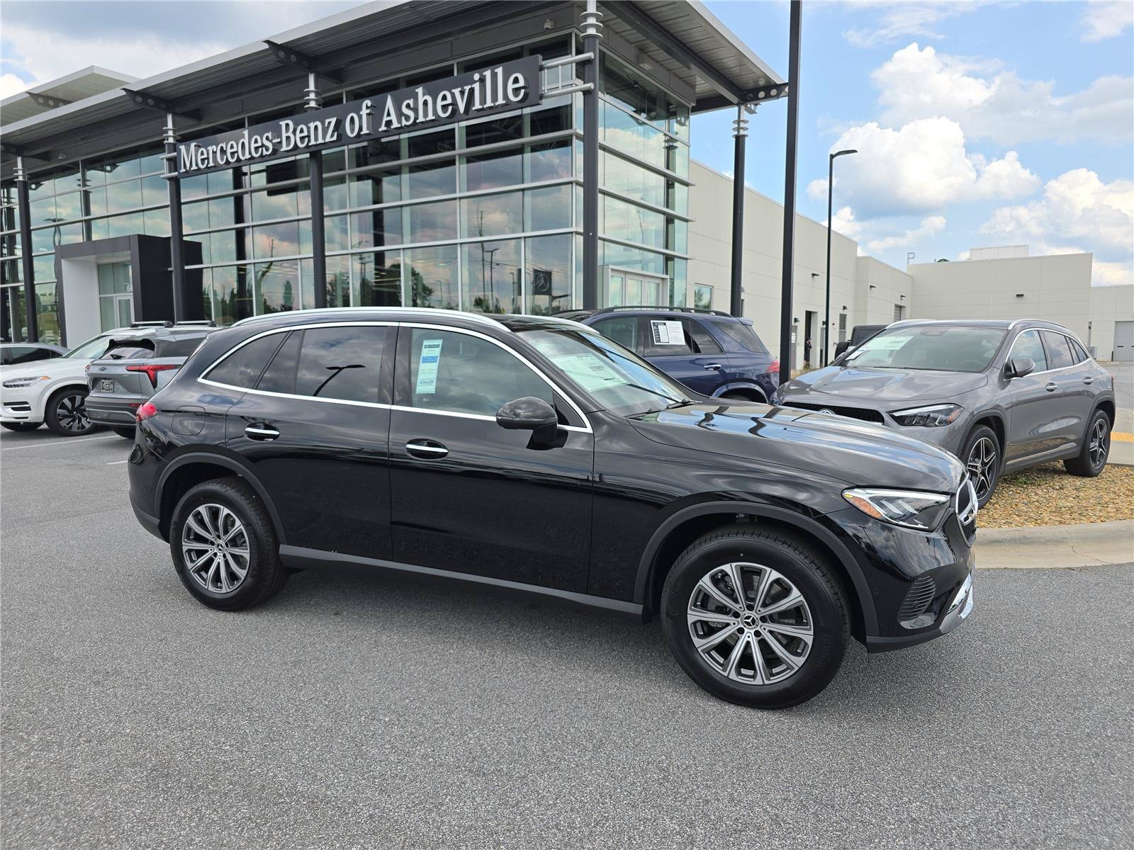 2026 Mercedes-Benz GLC Base