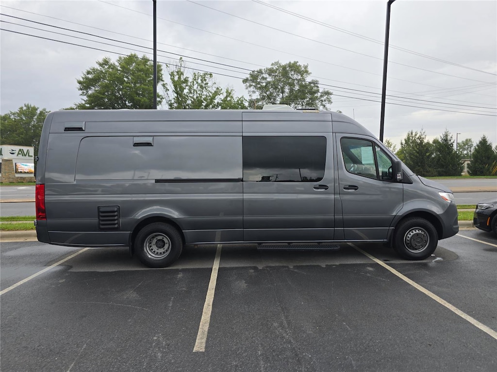 Used 2022 Mercedes-Benz Sprinter 4500 High Roof V6 4500 High Roof V6 170 Extended RWD