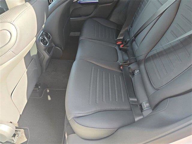 2025 Mercedes-Benz GLC Base - Photo 18