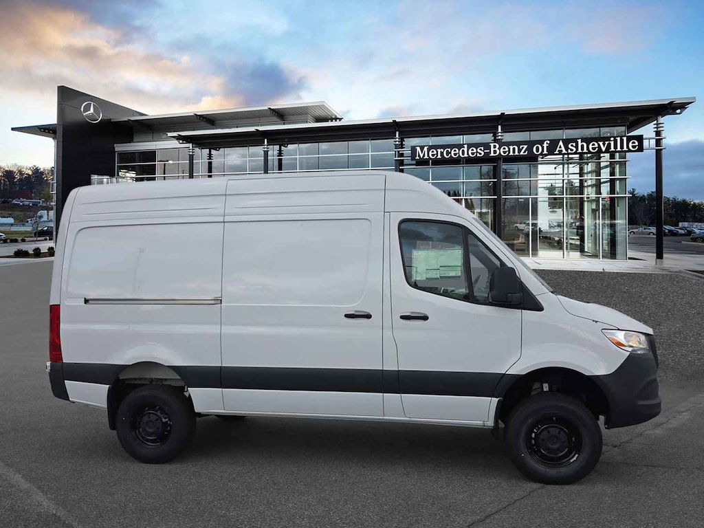 New 2025 Mercedes-Benz Sprinter 2500 Standard Roof 4-Cyl Diesel HO Van Cargo Van