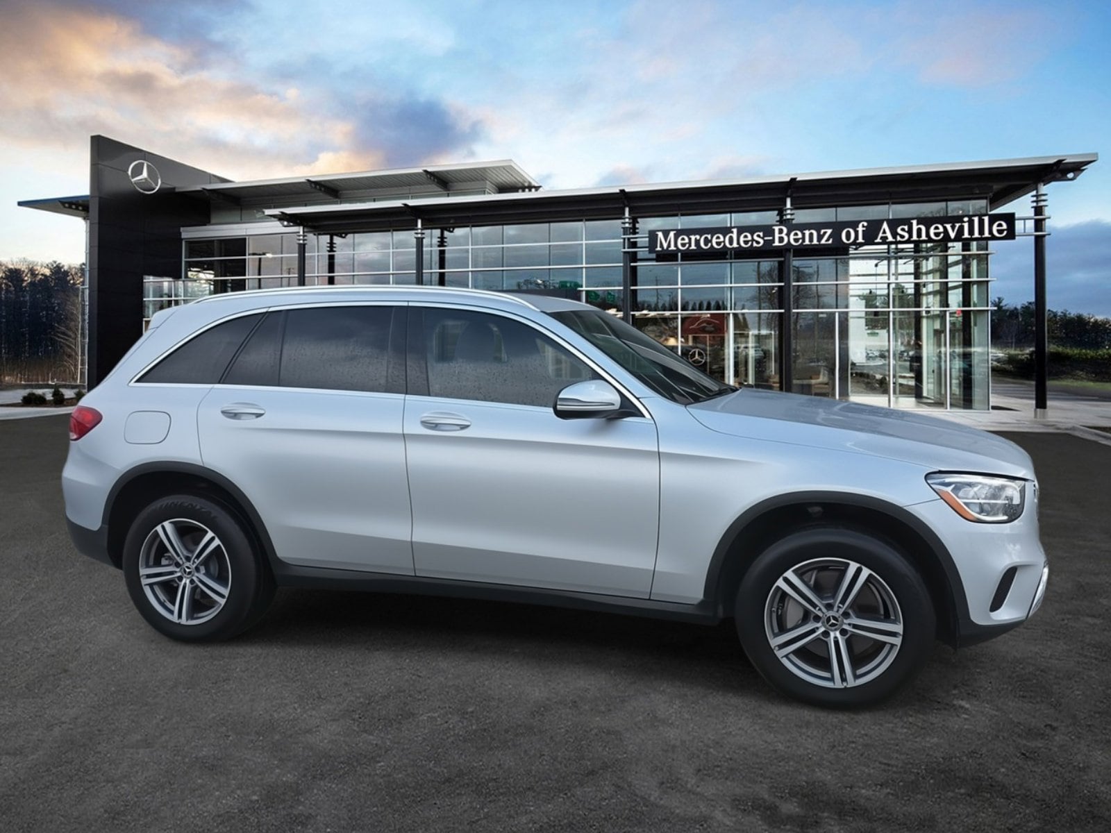 2020 Mercedes-Benz GLC GLC300's photo