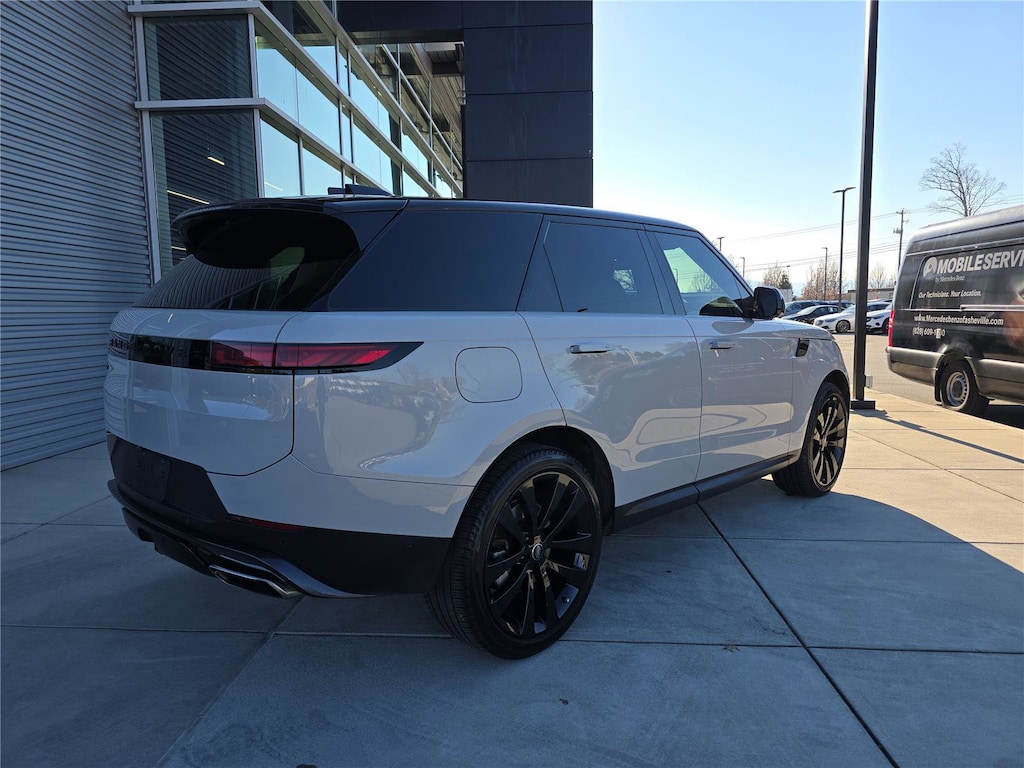 Used 2024 Land Rover Range Rover Sport SE P360 SE
