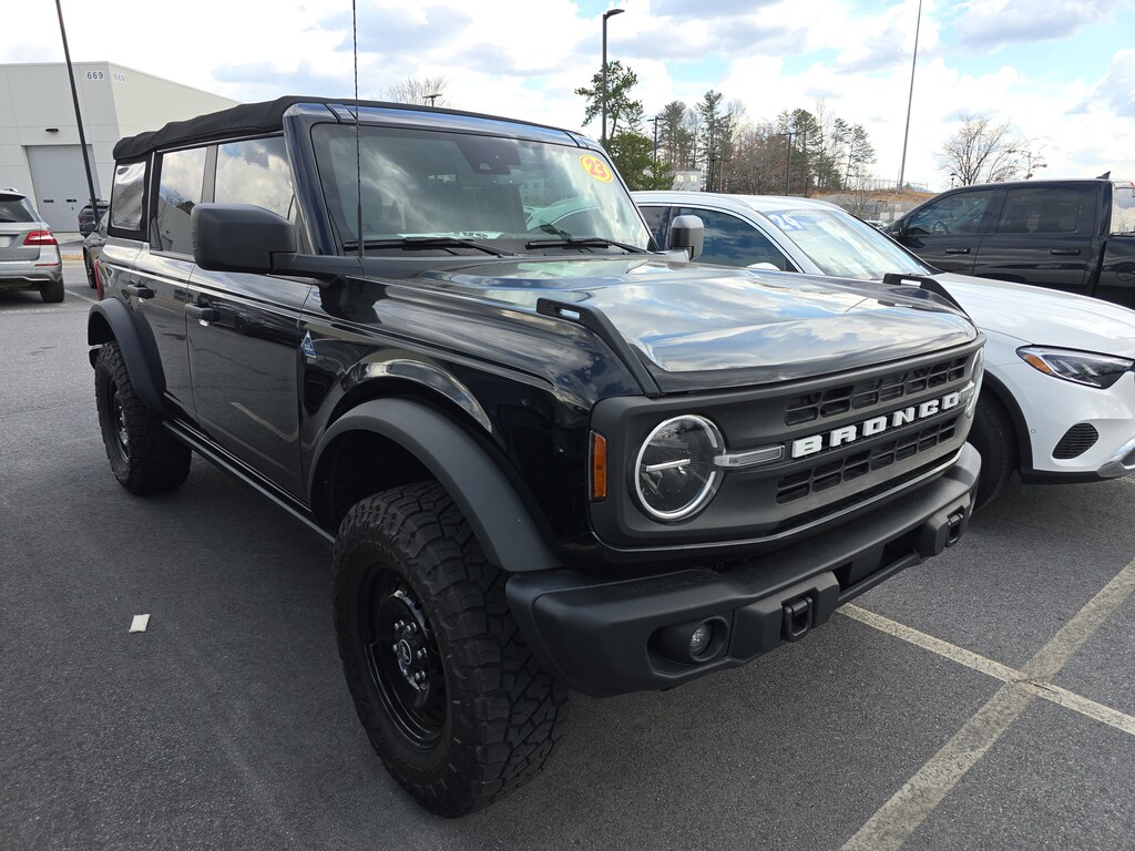 Used 2023 Ford Bronco Base 4x4