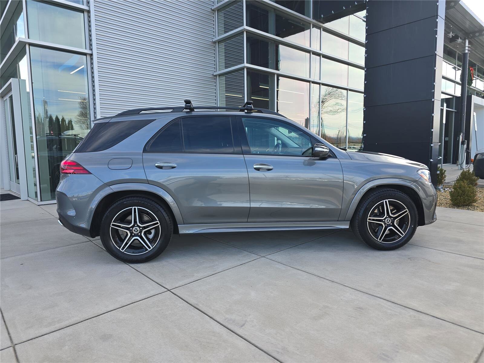 2024 Mercedes Benz GLE 350 4MATIC photo 2