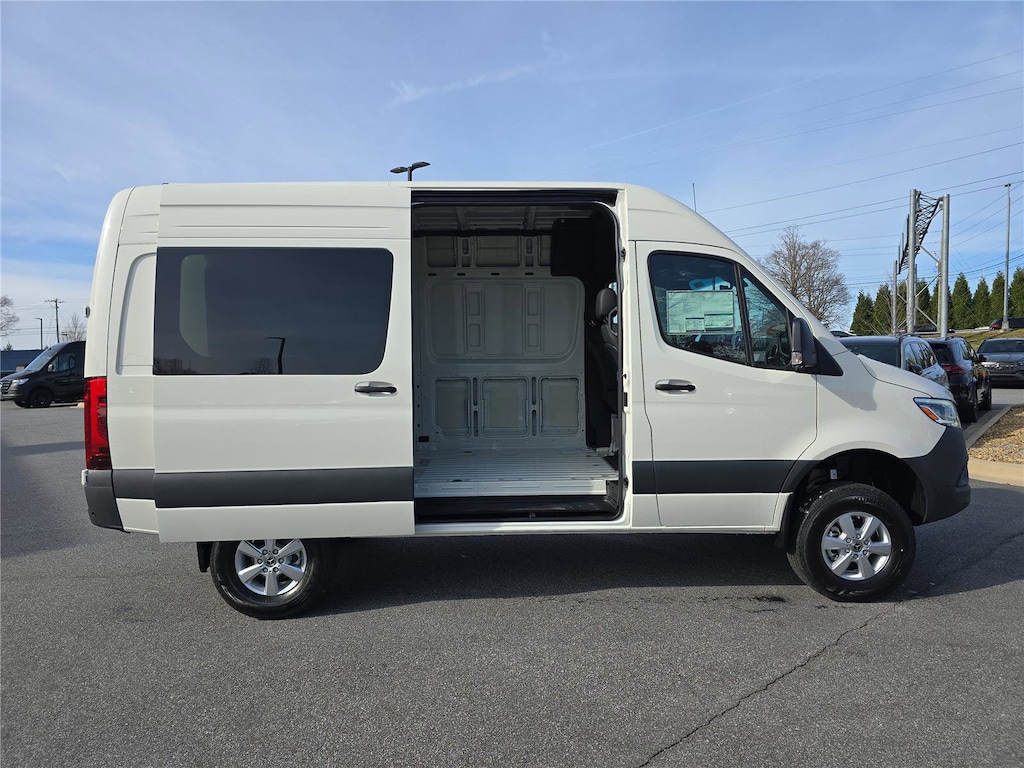 New 2026 Mercedes-Benz Sprinter 2500 Standard Roof 4-Cyl Diesel HO Van Cargo Van