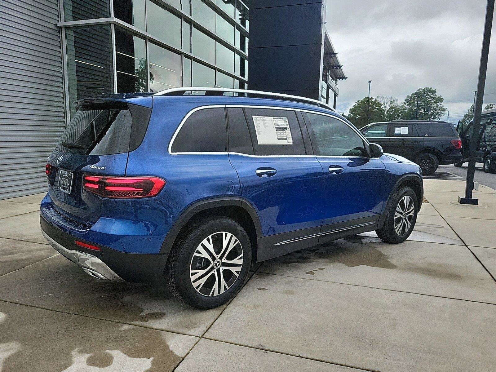 2024 Mercedes Benz GLB 250 4MATIC photo 3