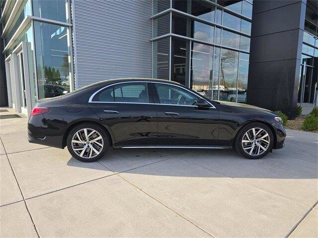 2025 Mercedes Benz E 450 Sedan photo 2