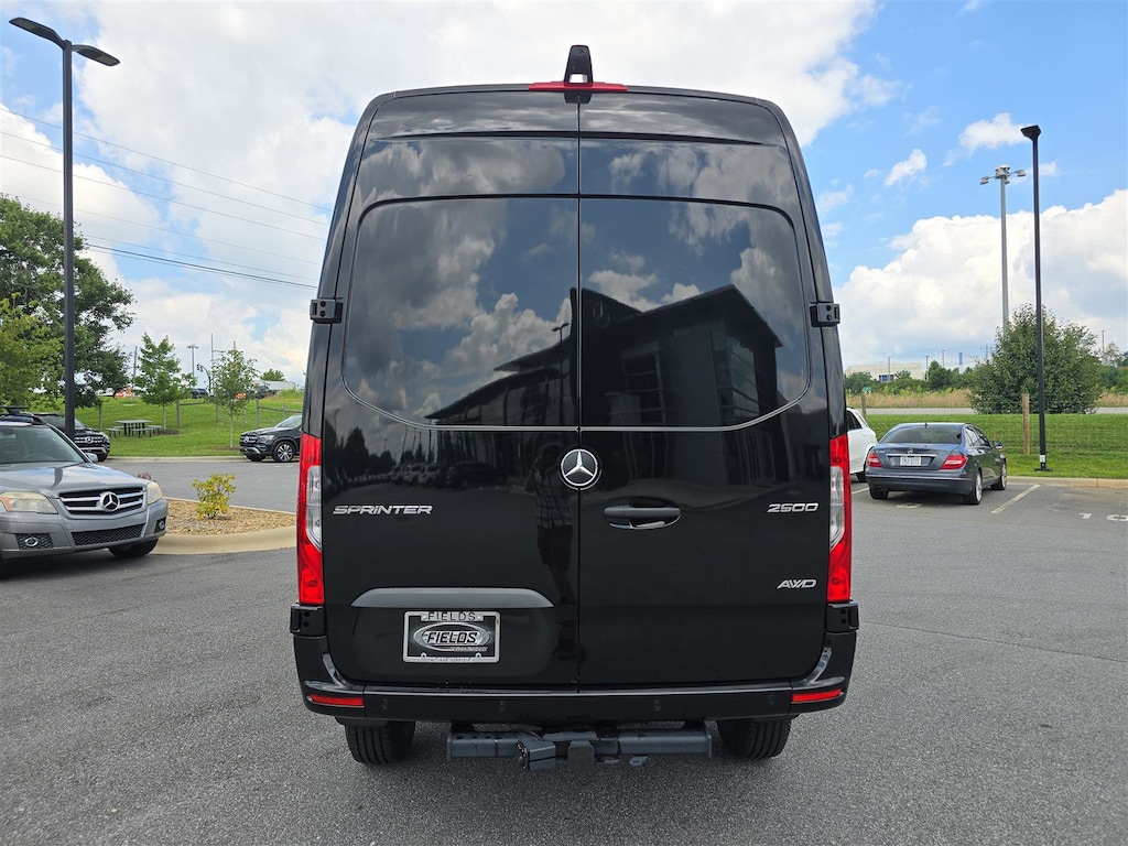 New 2025 Mercedes-Benz Sprinter 2500 Standard Roof 4-Cyl Diesel HO Van Cargo Van