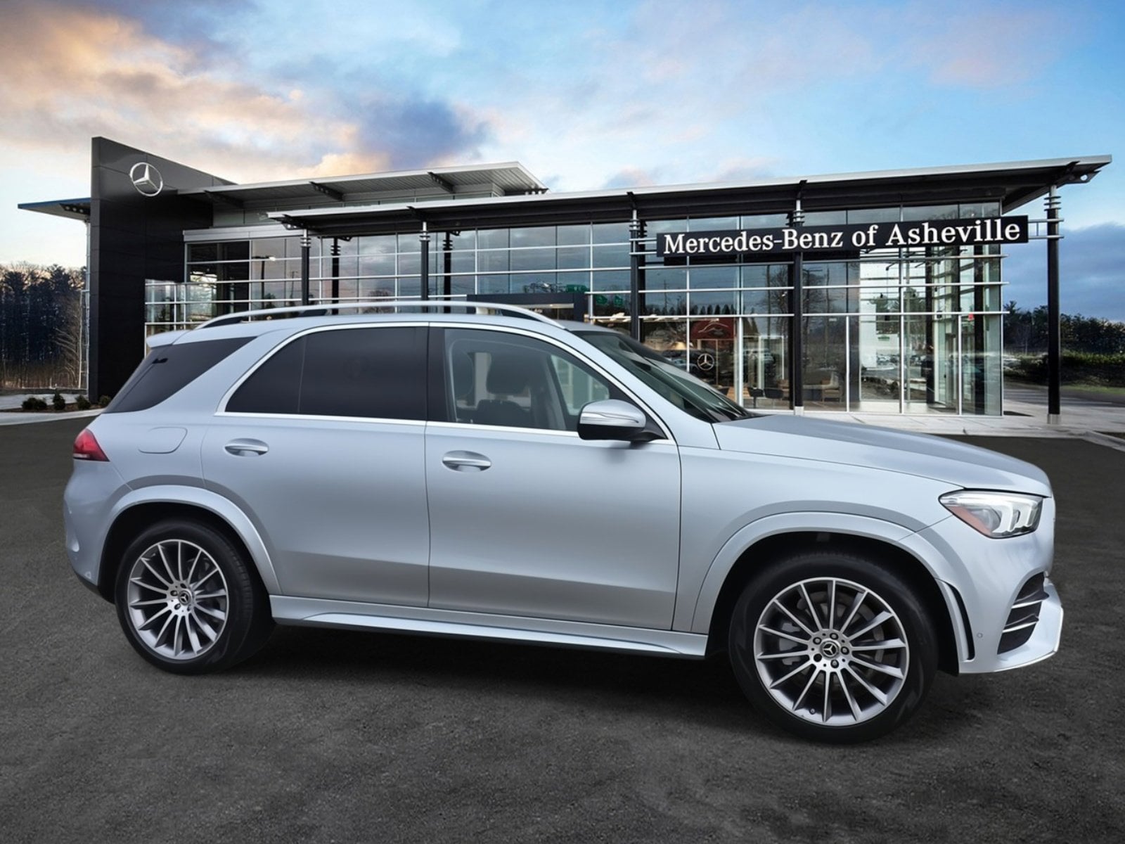 2023 Mercedes-Benz GLE Base's photo