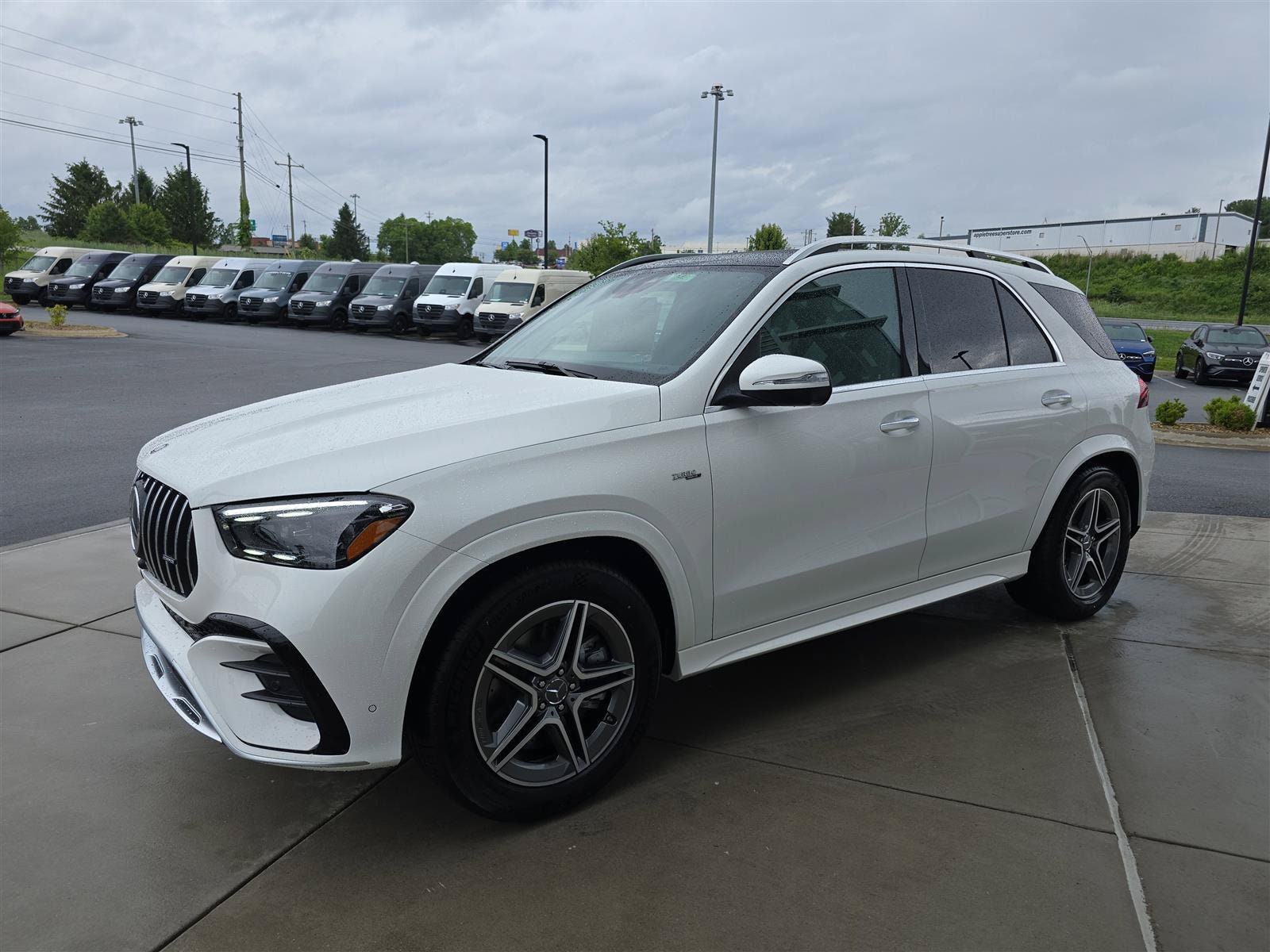 2025 Mercedes-Benz GLE AMG GLE 53 - Photo 10