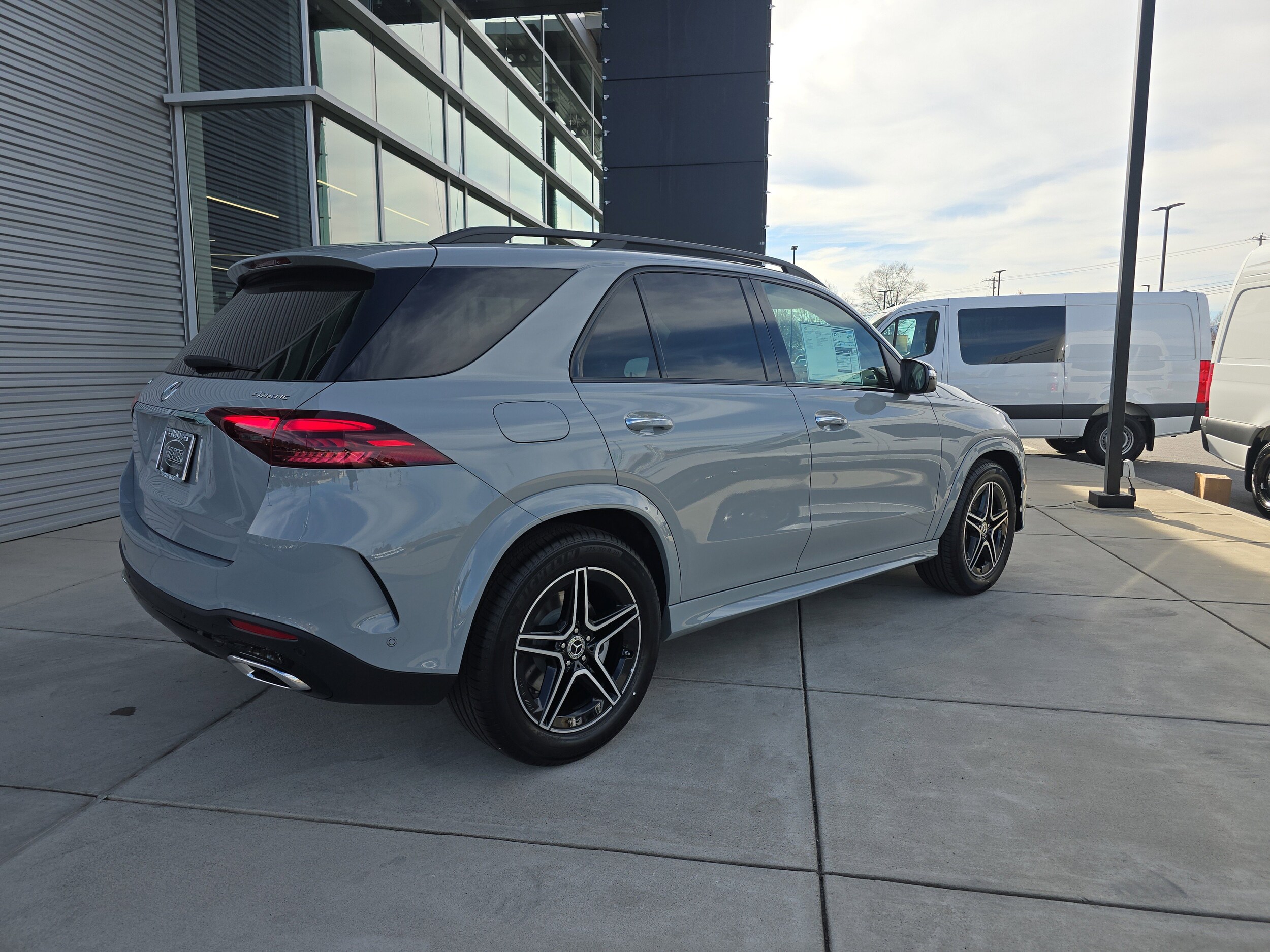 2026 Mercedes Benz GLE 350 4MATIC photo 3