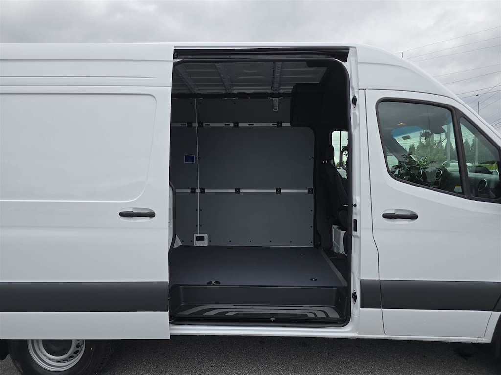 New 2025 Mercedes-Benz Sprinter 2500 Standard Roof 4-Cyl Diesel HO Van Cargo Van