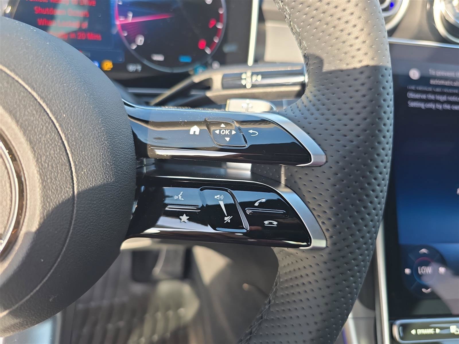 2025 Mercedes-Benz C-Class Sedan C 300 - Photo 34