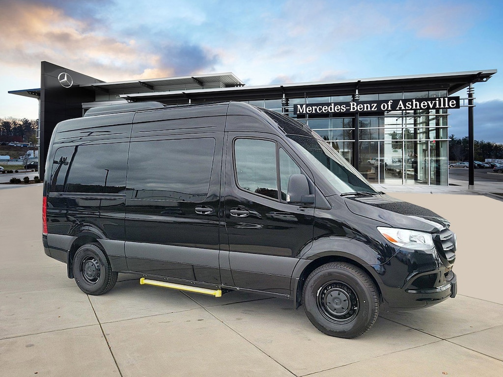 New 2024 Mercedes-Benz Sprinter 2500 Standard Roof 4-Cyl Diesel HO Van