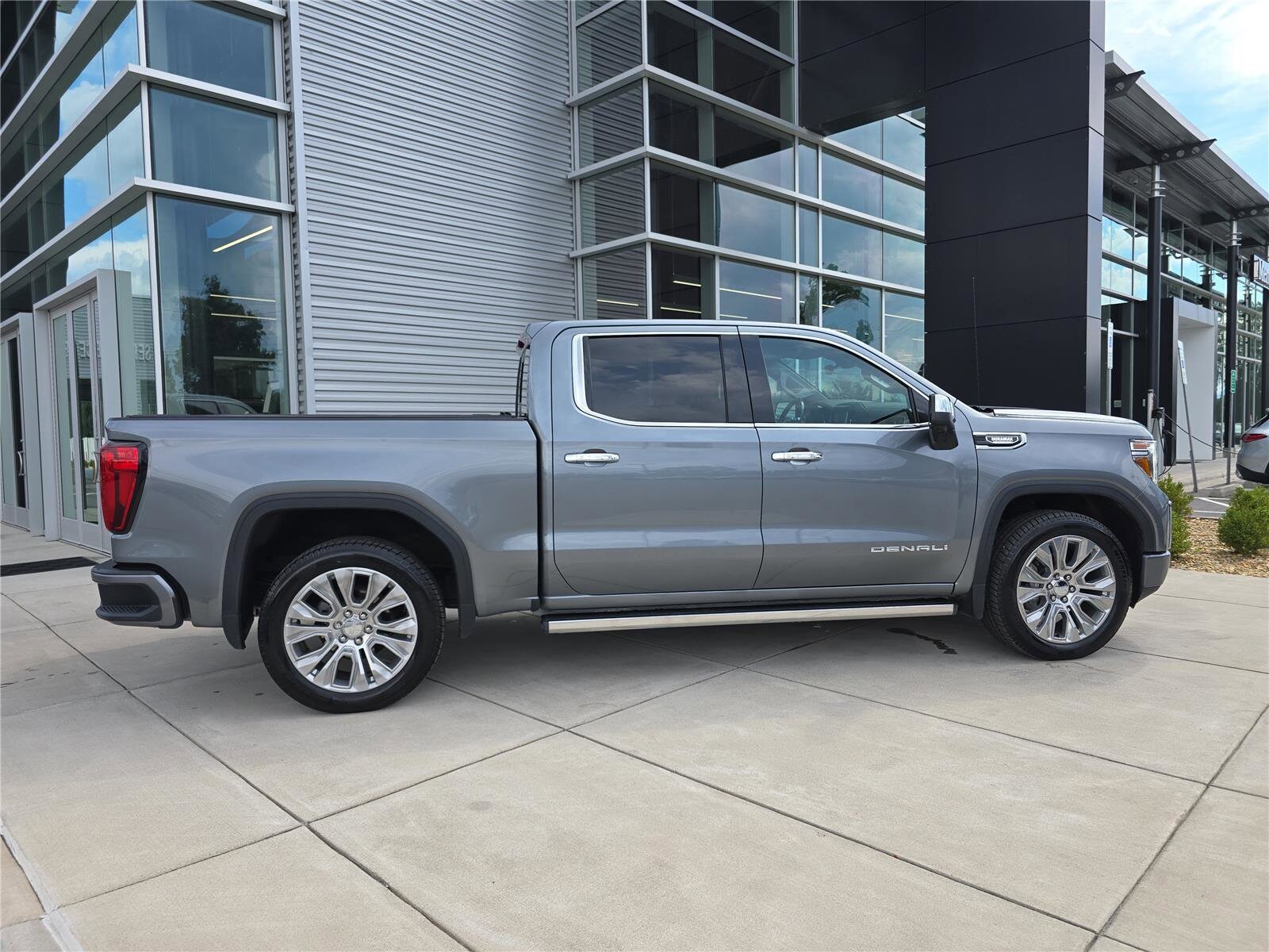 2021 Gmc Sierra 1500 Denali photo 2