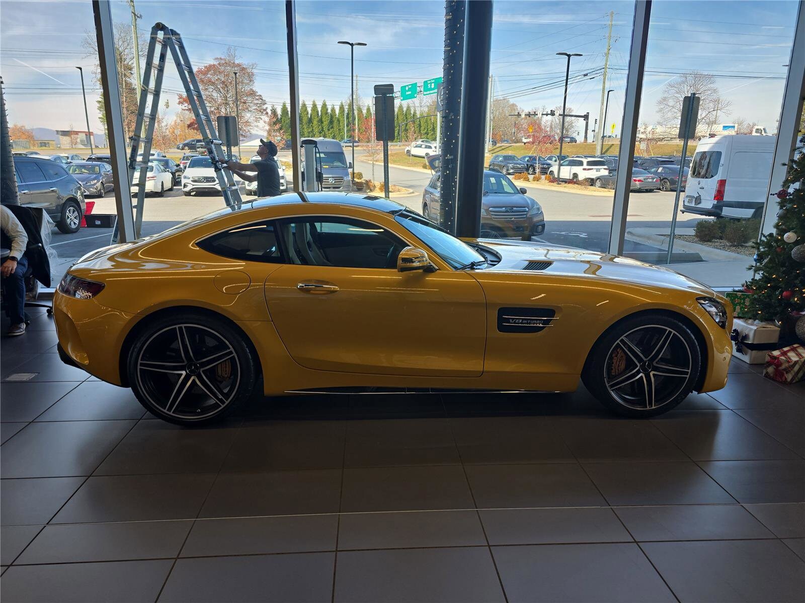 2020 Mercedes Benz AMG GT GT C photo 2