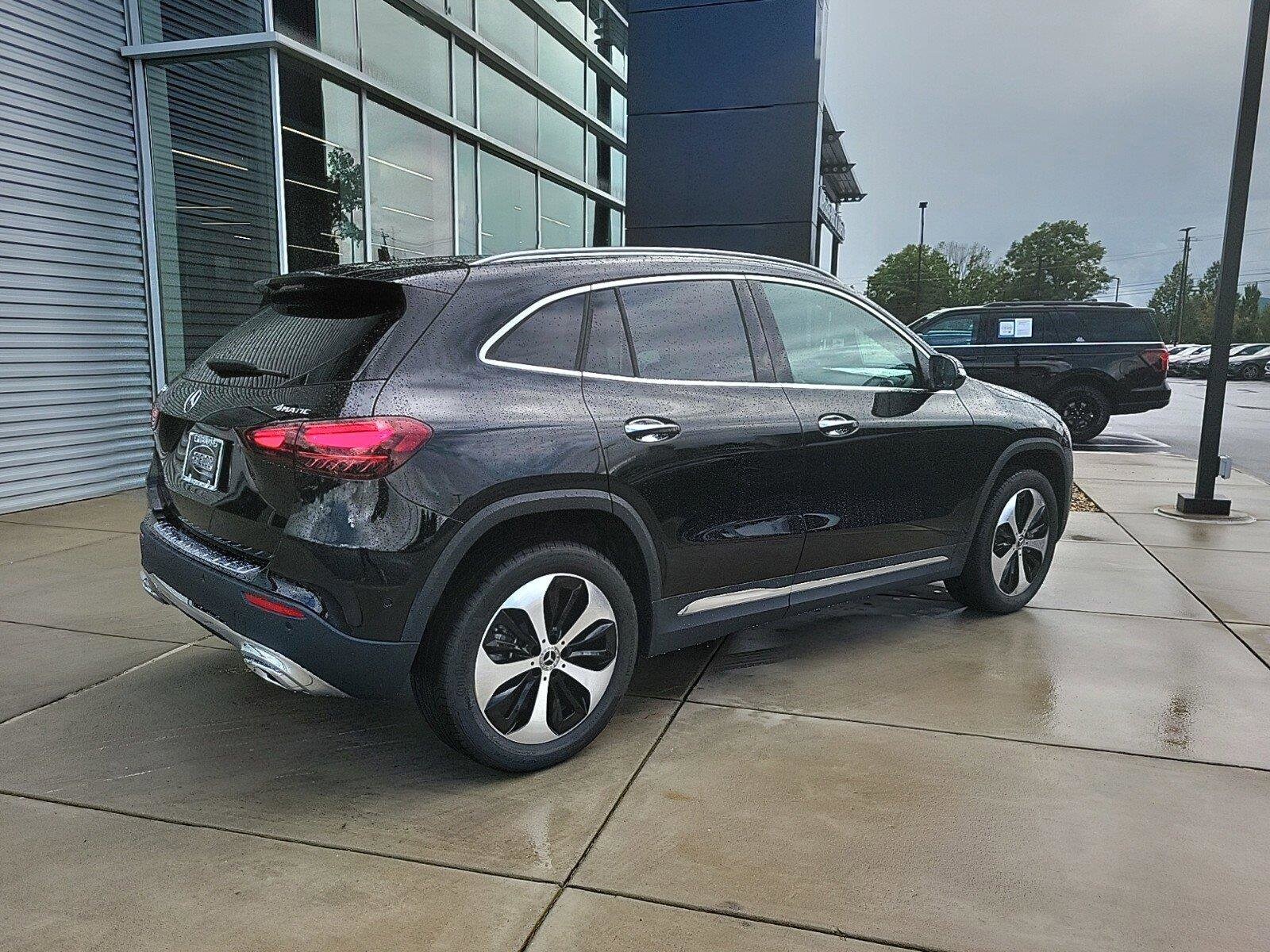 2025 Mercedes Benz GLA 250 4MATIC photo 3