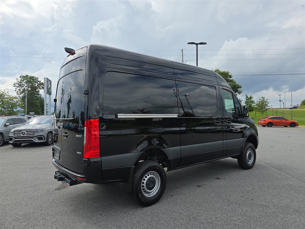 New 2025 Mercedes-Benz Sprinter 2500 Standard Roof 4-Cyl Diesel HO Van Cargo Van