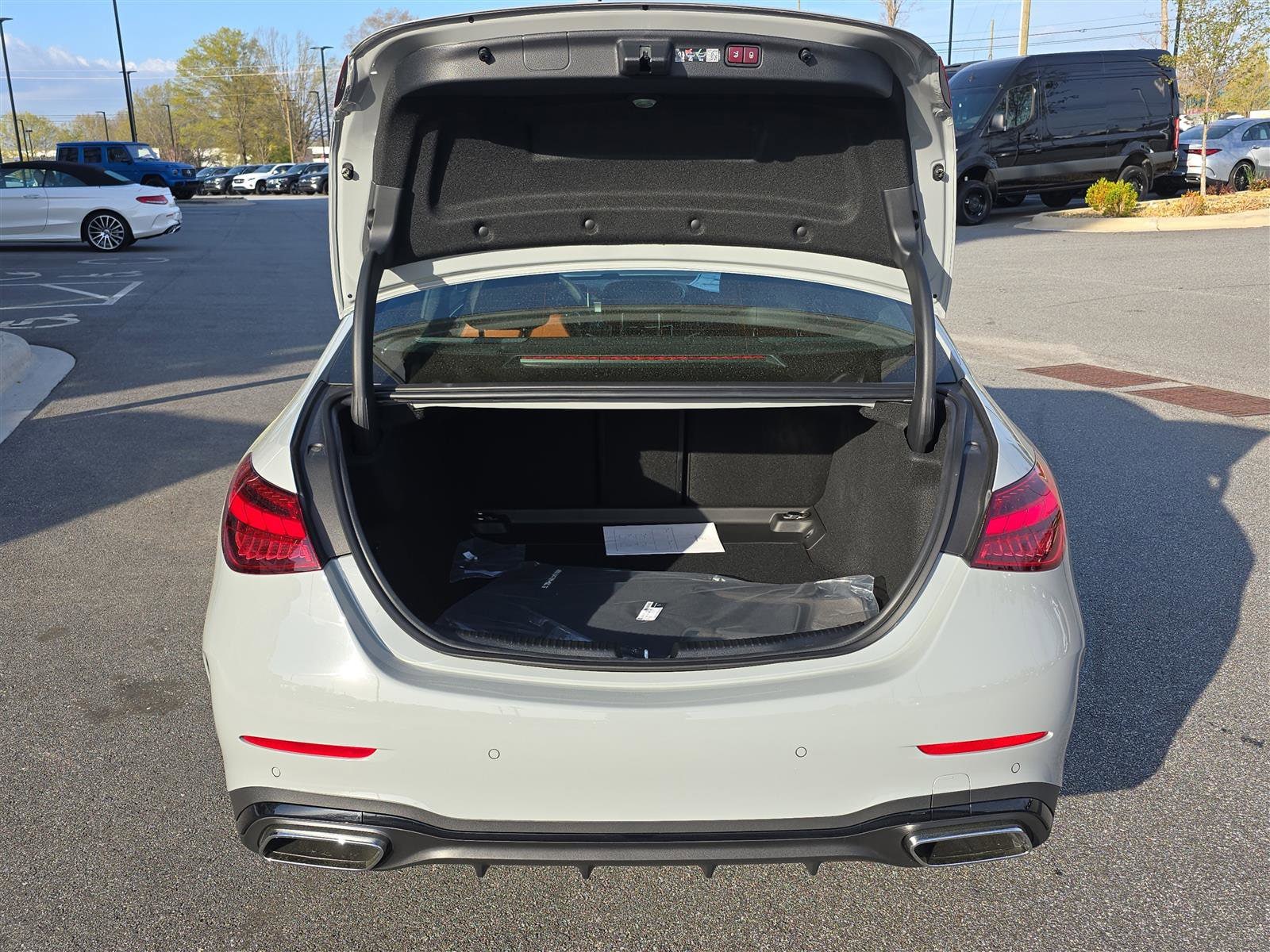 2025 Mercedes-Benz C-Class Sedan C 300 - Photo 5