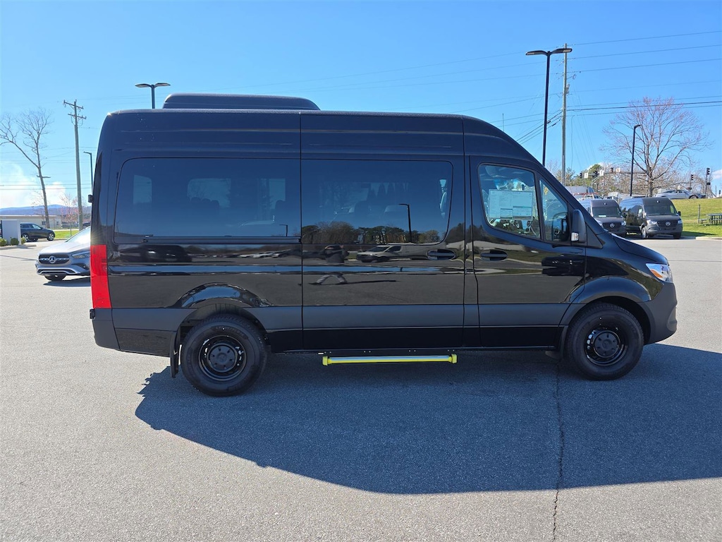 New 2025 Mercedes-Benz Sprinter 2500 Standard Roof 4-Cyl Diesel Van Passenger Van