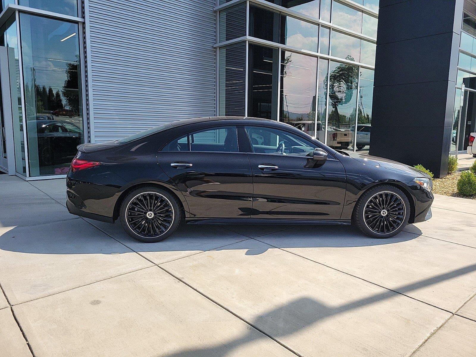 2025 Mercedes Benz CLA 250 4MATIC photo 2