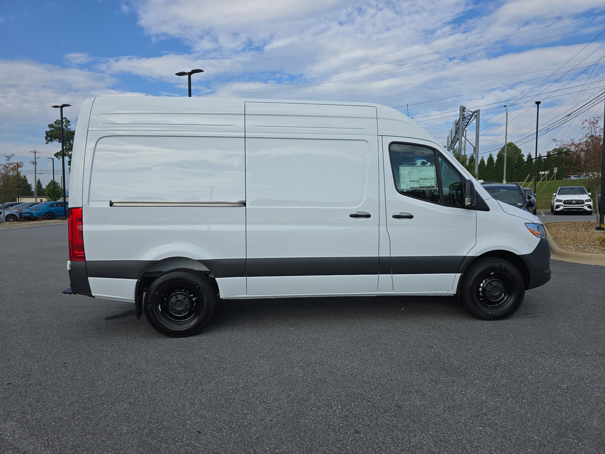 2026 Mercedes Benz Sprinter 2500 photo 2