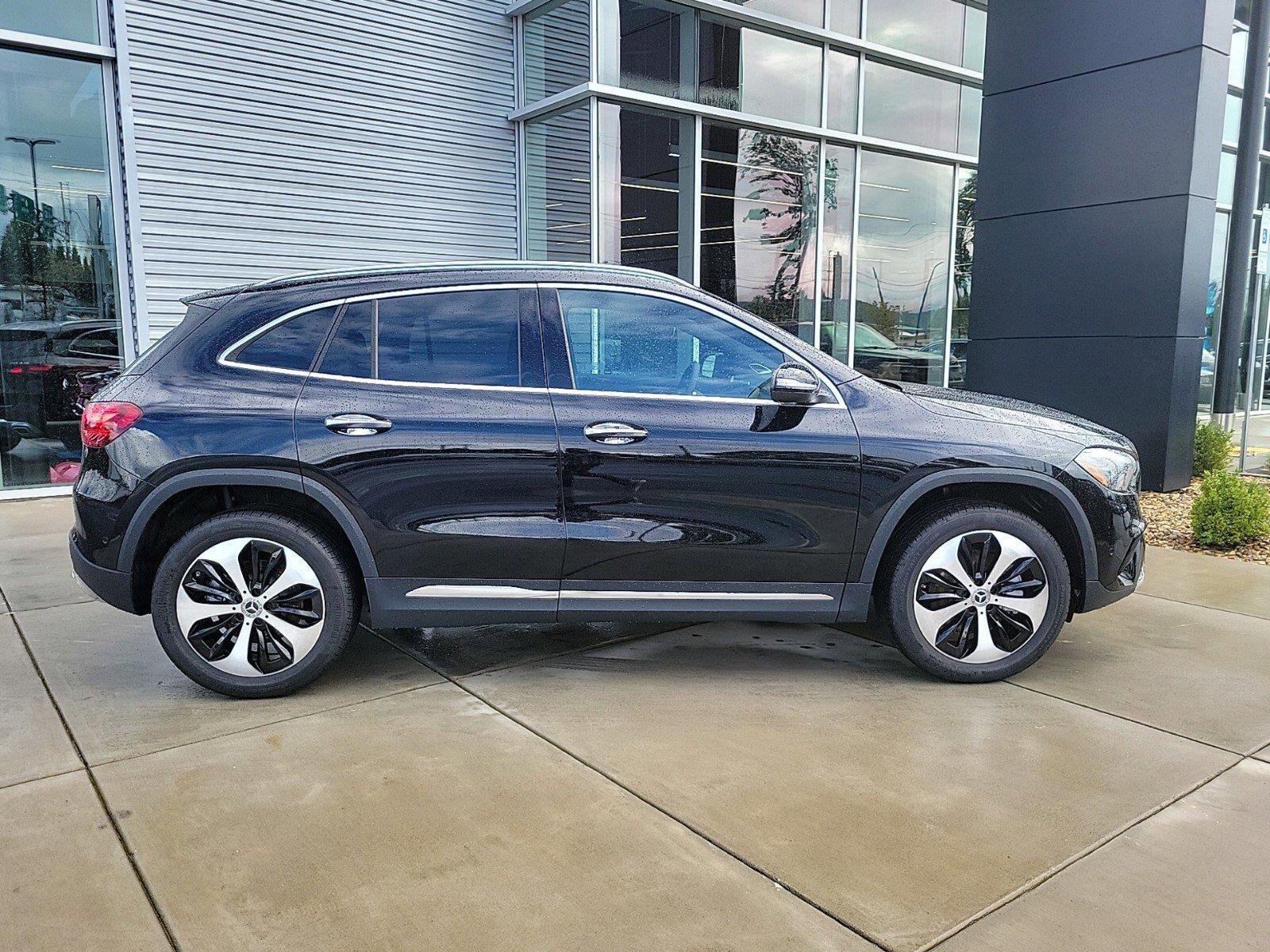 2025 Mercedes Benz GLA 250 4MATIC photo 2