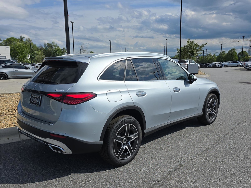 New 2026 Mercedes-Benz GLC 300 4MATIC SUV