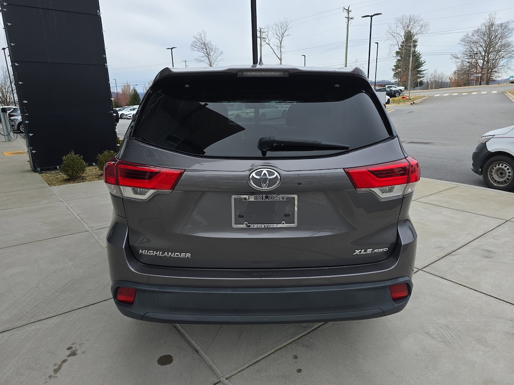 Used 2018 Toyota Highlander XLE V6 XLE V6 AWD