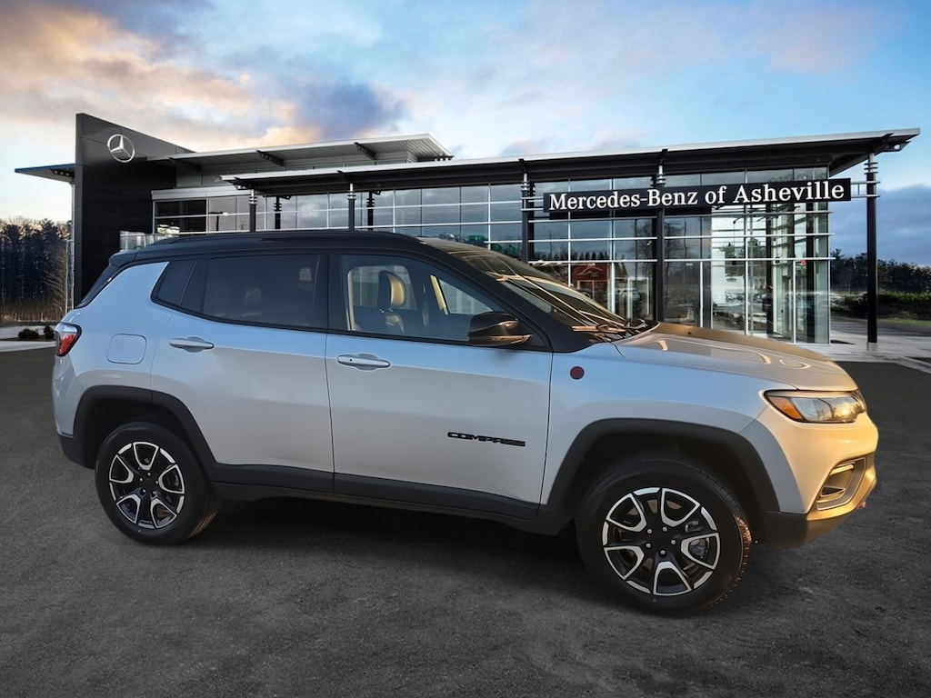 Used 2024 Jeep Compass Trailhawk Trailhawk 4x4