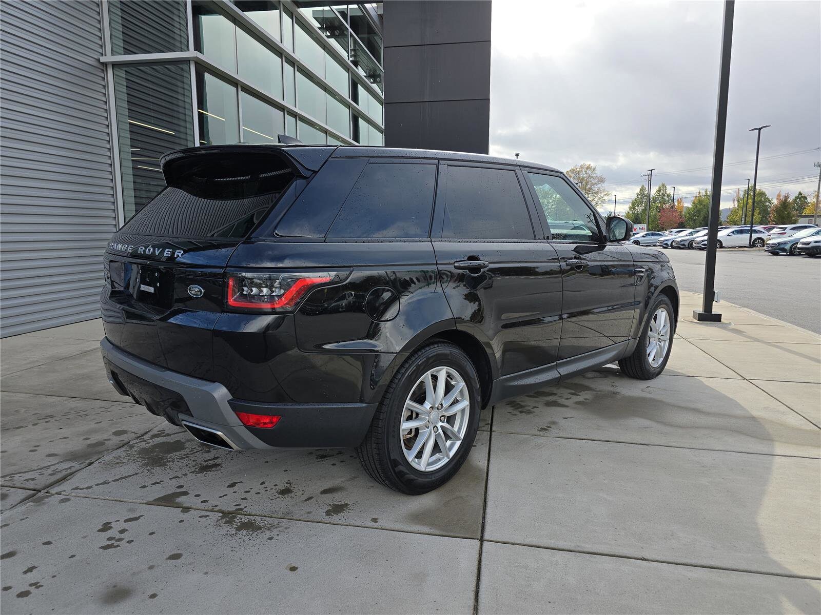 2022 Land Rover Range Rover Sport SE photo 2