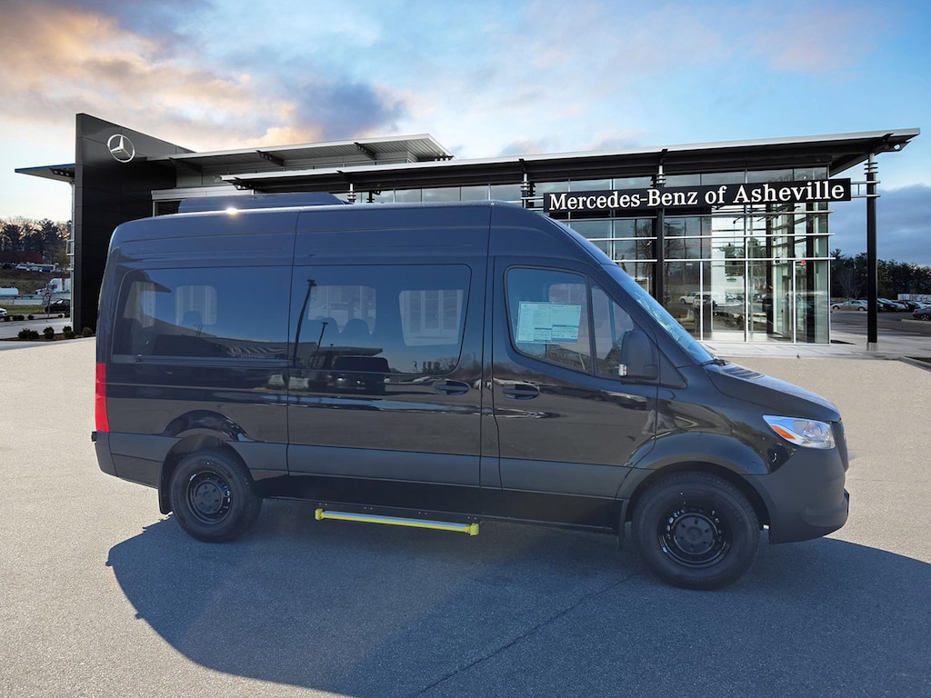 New 2025 Mercedes-Benz Sprinter 2500 Standard Roof 4-Cyl Diesel Van Passenger Van