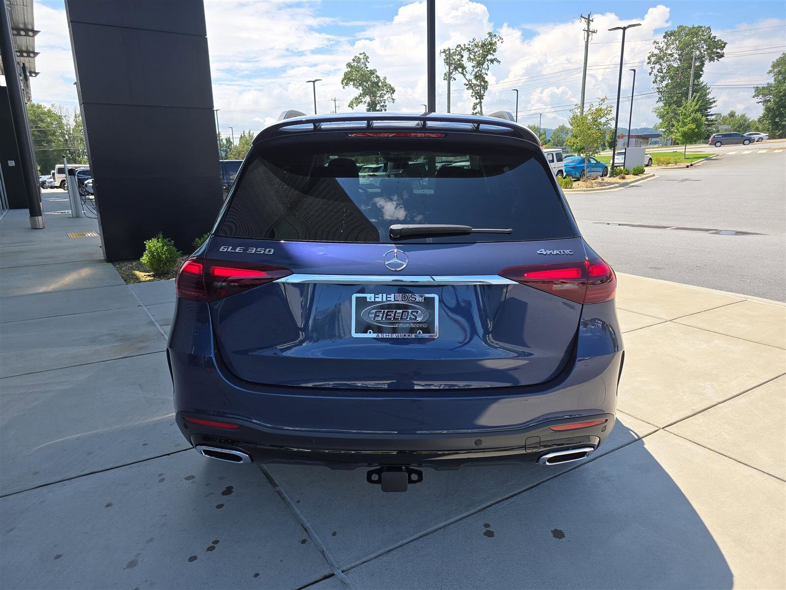 2025 Mercedes Benz GLE 350 4MATIC photo 3