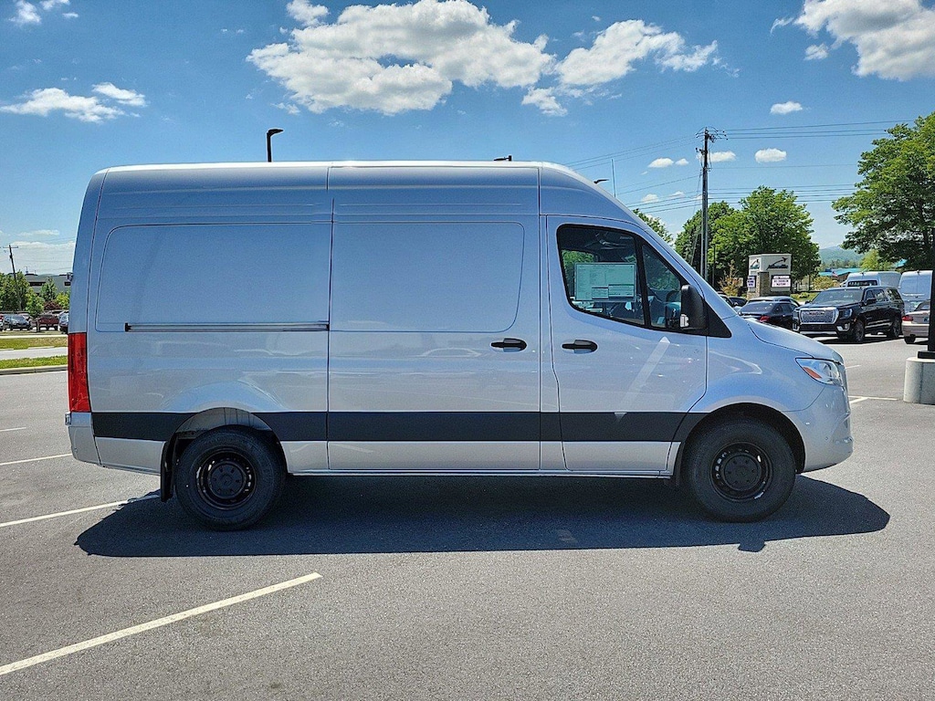 New 2024 Mercedes-Benz Sprinter 2500 Standard Roof 4-Cyl Diesel HO Van