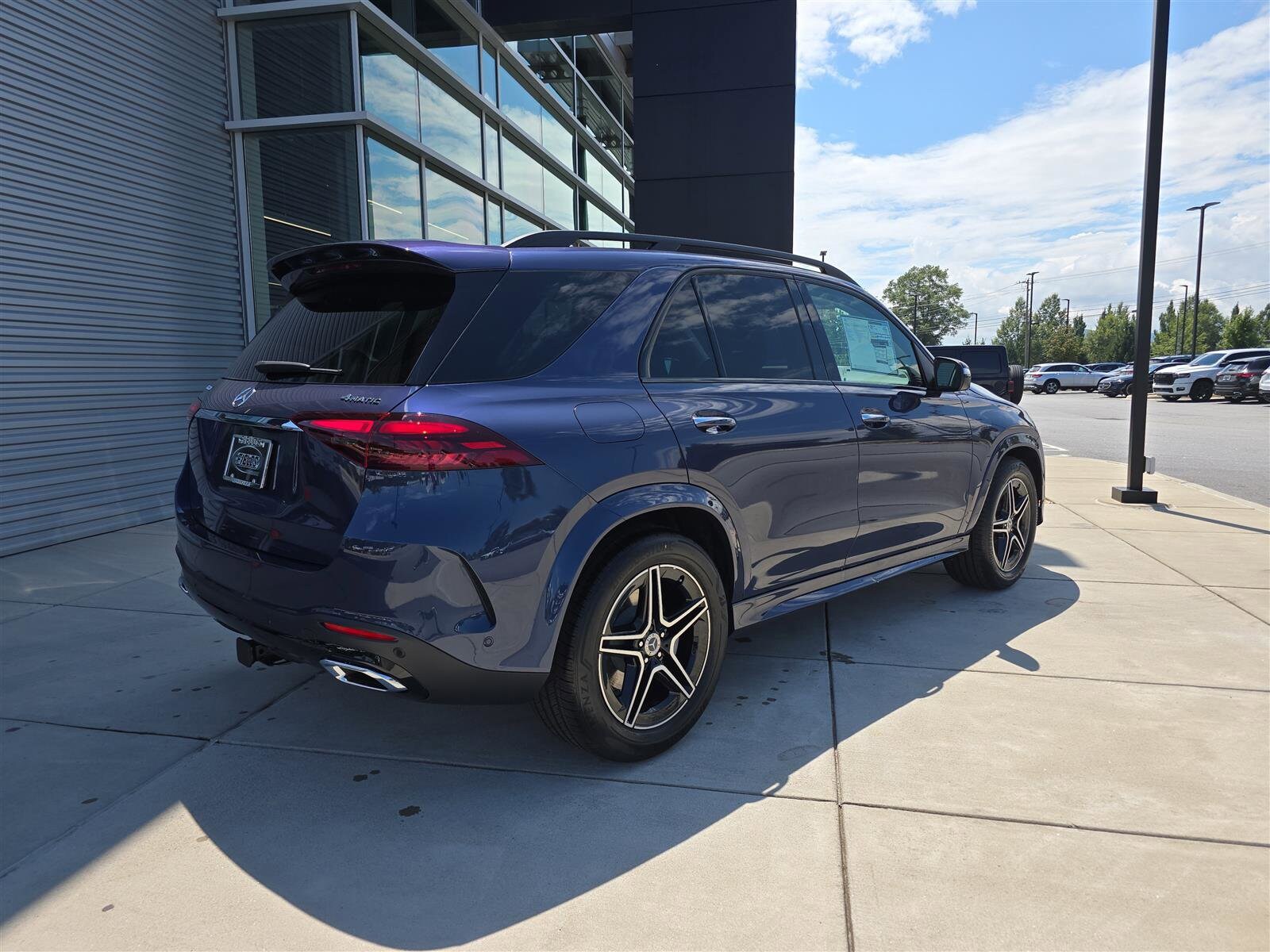 2025 Mercedes Benz GLE 350 4MATIC photo 2