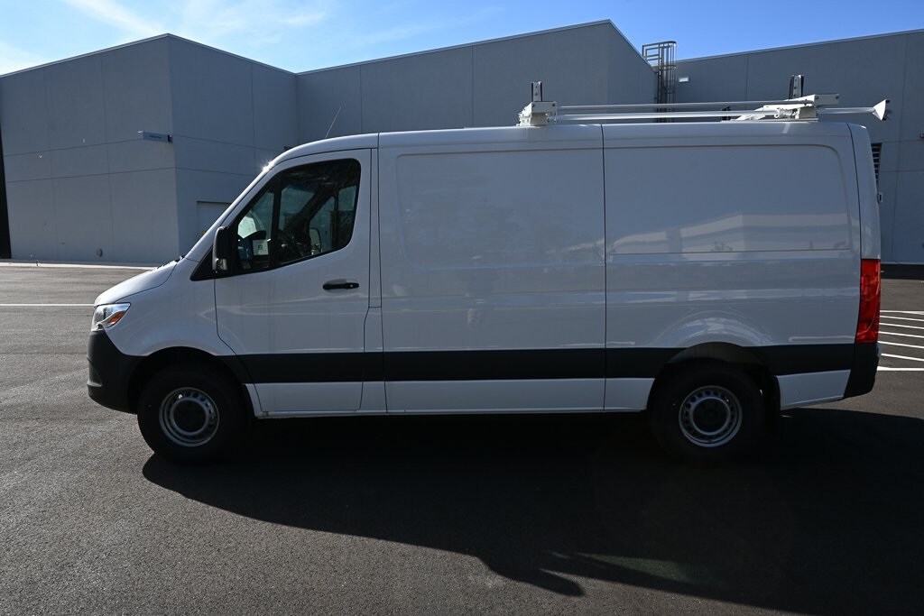 New 2025 Mercedes-Benz Sprinter 2500 Standard Roof 4-Cyl Diesel Van Cargo Van