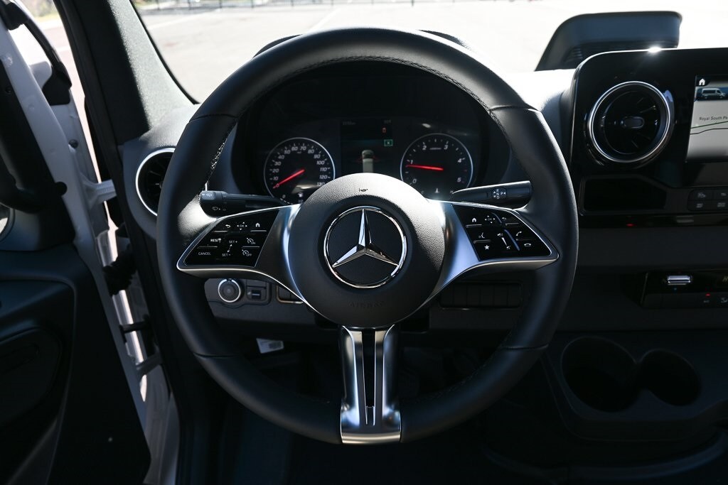 New 2025 Mercedes-Benz Sprinter 2500 Standard Roof 4-Cyl Diesel Van Cargo Van
