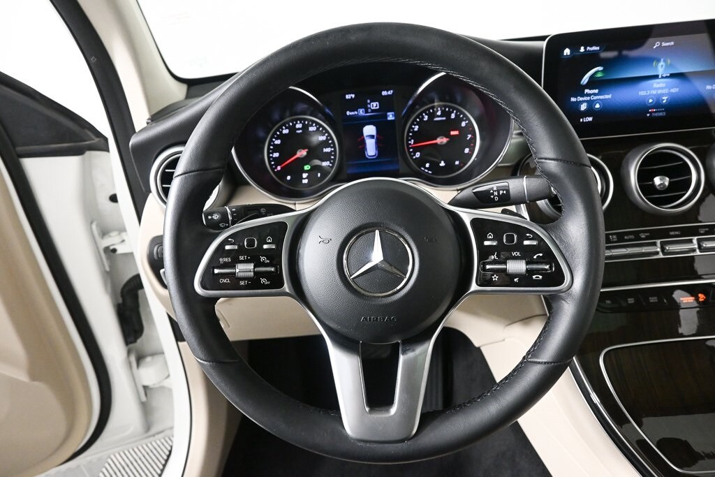 2022 Mercedes Benz GLC 300 photo 2