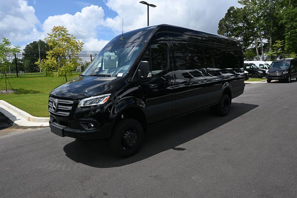  Mercedes-Benz Sprinter Cargo Van