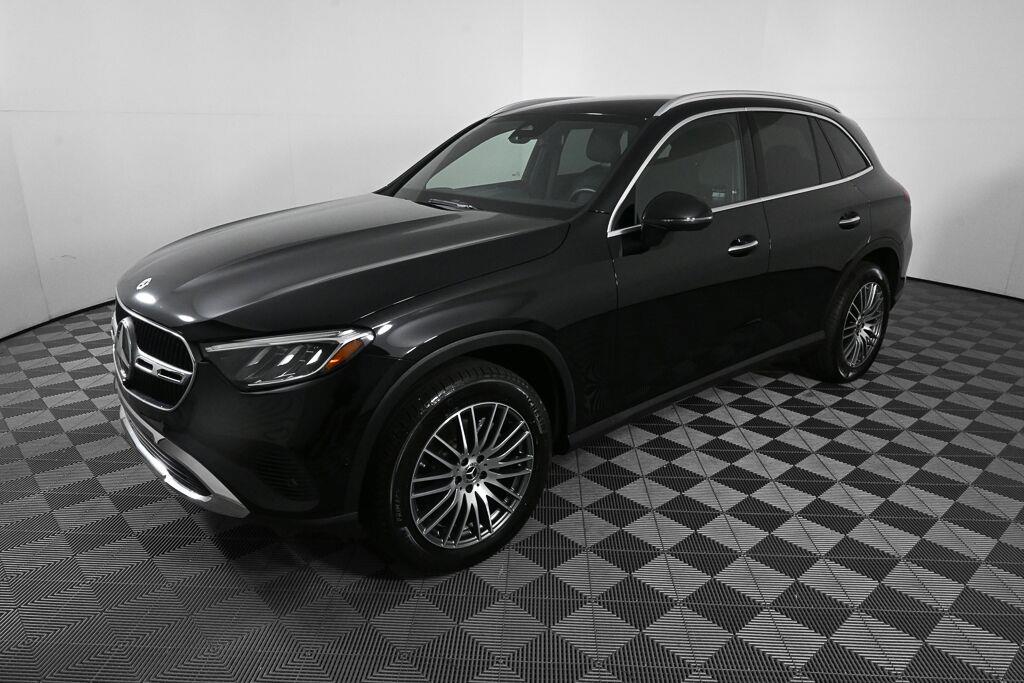 2025 Mercedes-Benz GLC Base
