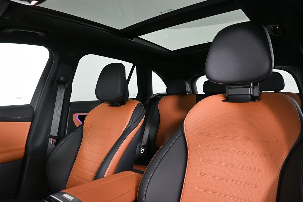2026 Mercedes Benz GLC 300 photo 4