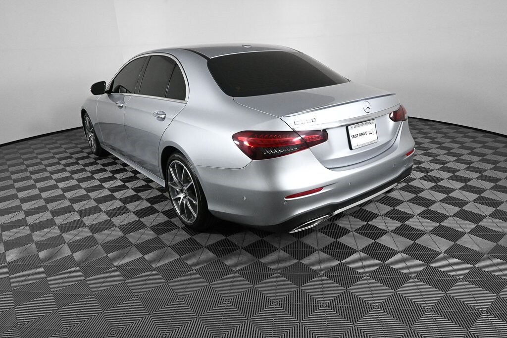 2022 Mercedes Benz E 350 Sedan photo 4