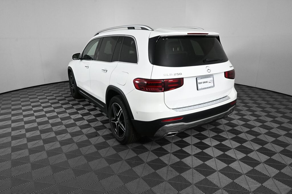 New 2026 Mercedes-Benz GLB 250 4MATIC SUV