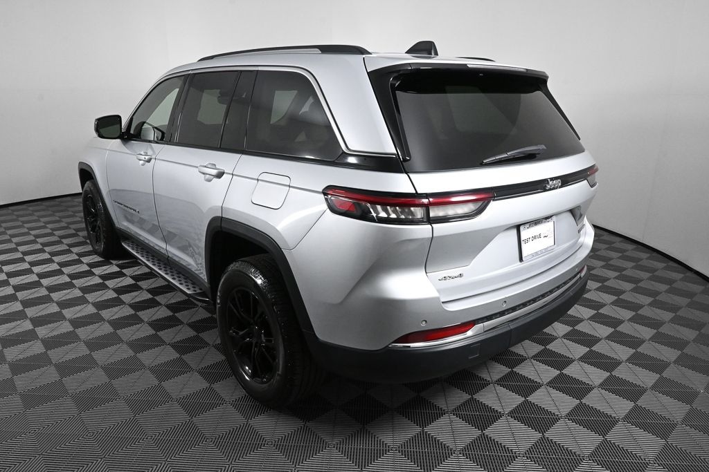 Used 2022 Jeep Grand Cherokee Limited SUV