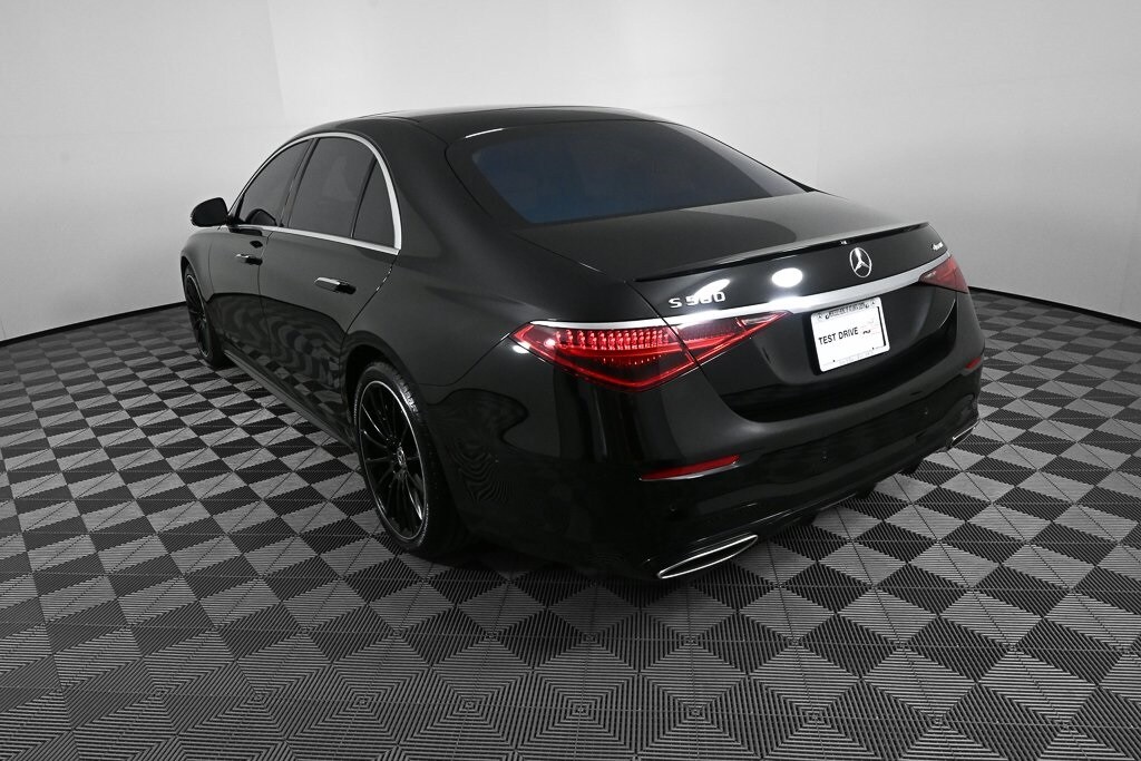 2022 Mercedes Benz S 580 4MATIC photo 4