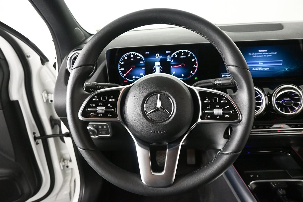2023 Mercedes Benz GLA 250 photo 2