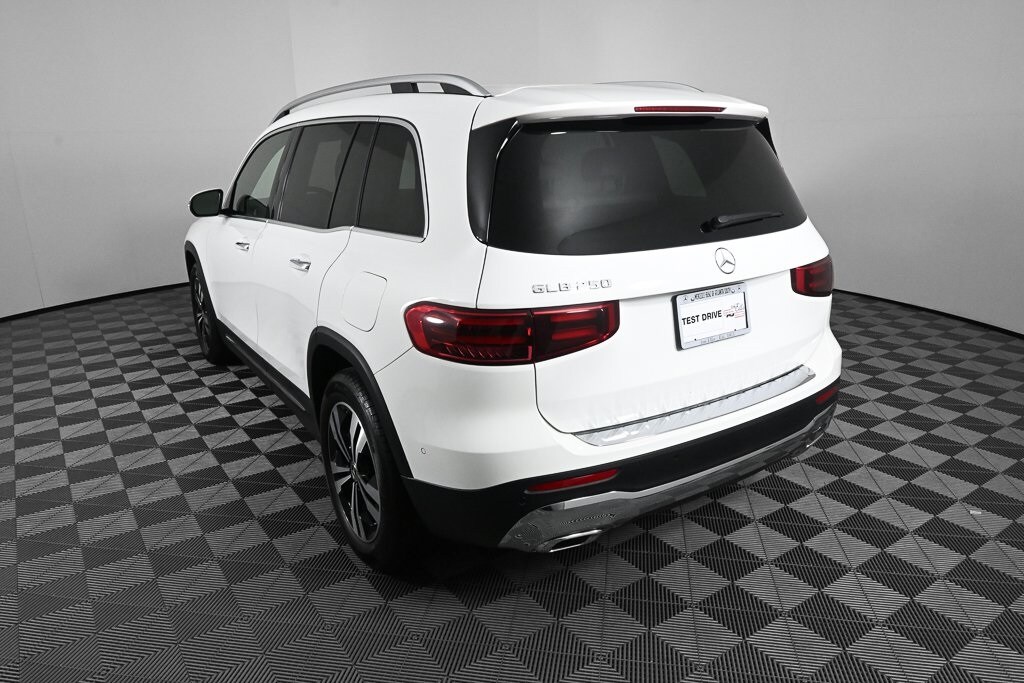 2025 Mercedes Benz GLB 250 photo 4