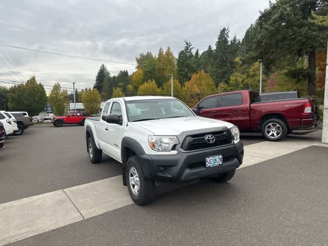 Thumbnail: 2013 Toyota Tacoma - 3