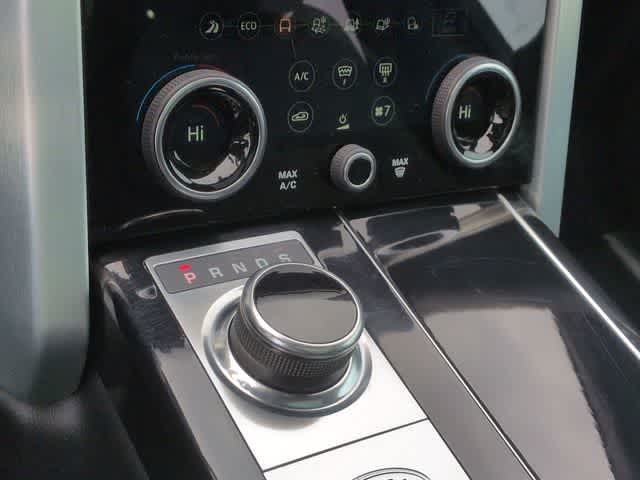 Thumbnail: 2022 Land Rover Range Rover - 33